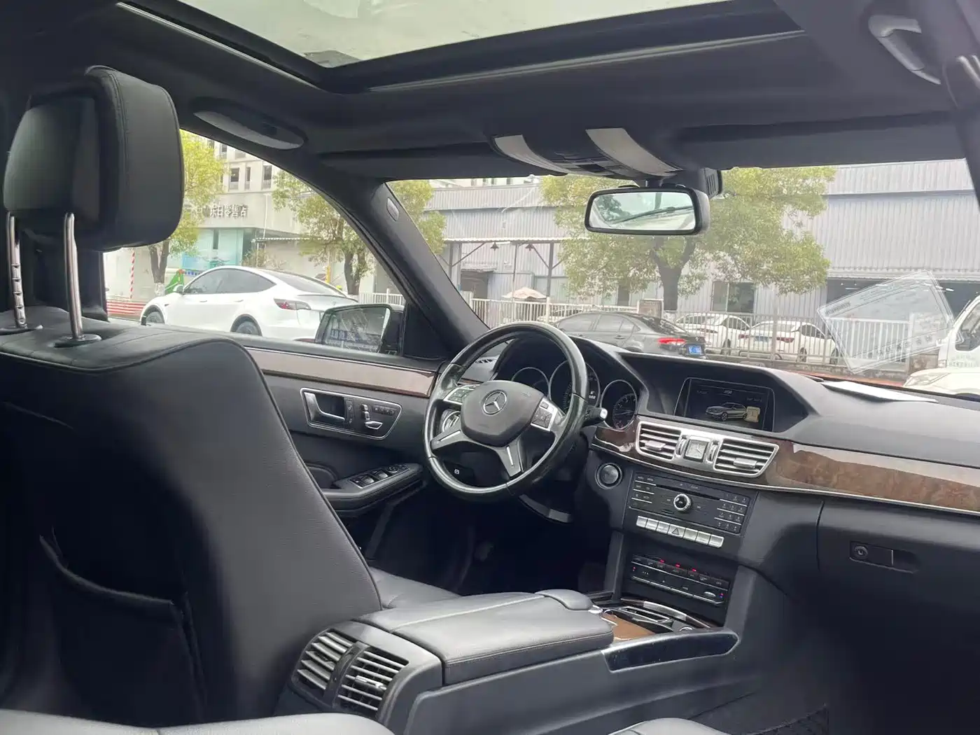 Mercedes-Benz E-Class 2015 Facelift E 260 L фото 6