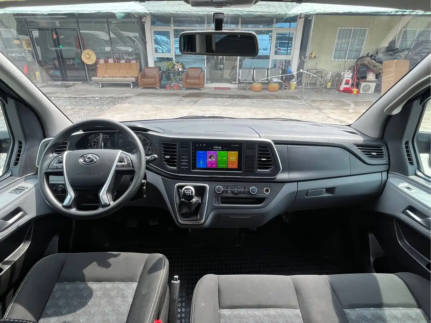 SAIC Maxus Xintu V80 2025 2025 PRO Aoyun 2.0T AMT Long Wheelbase Ultra-Low Roof 6/7/8/9-Seater
