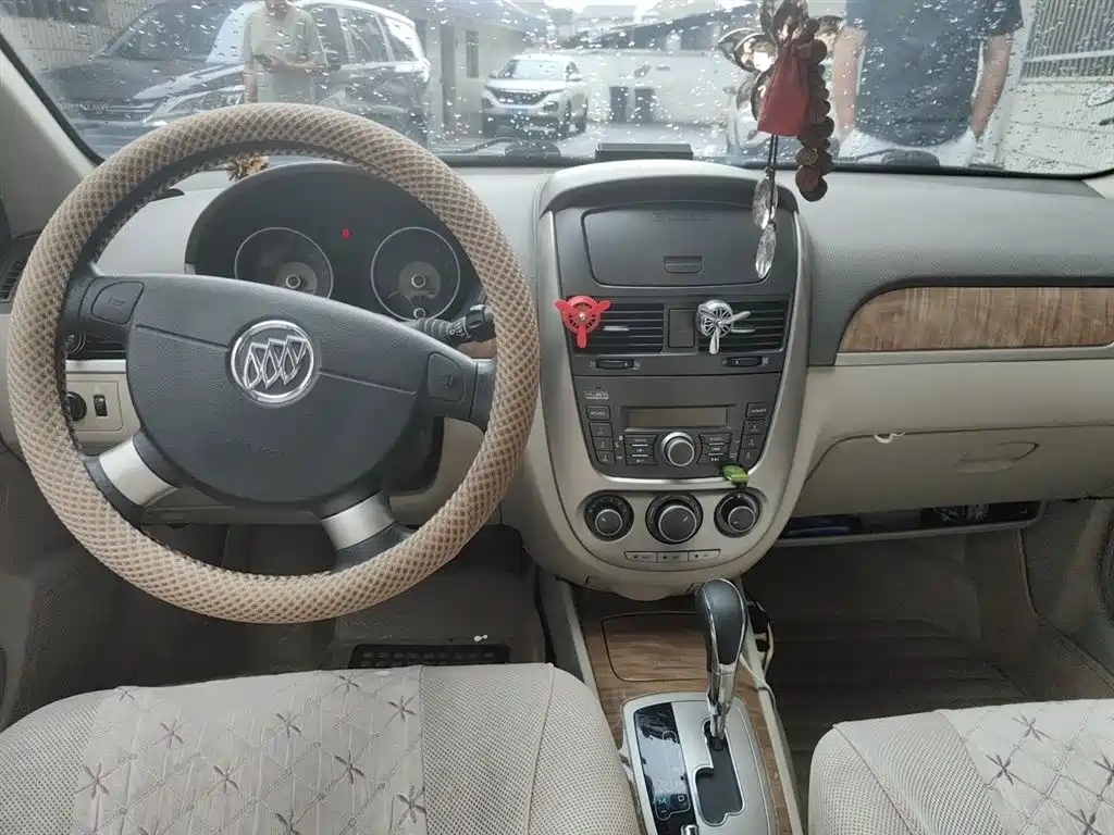 Buick Excelle 2015 1.5L Automatic Classic фото 13
