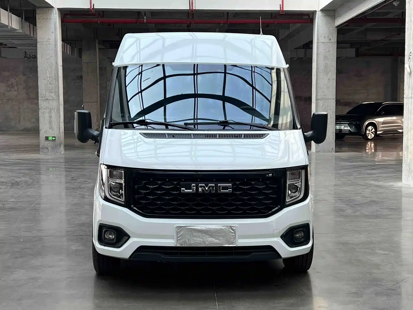 Jiangling JMC Fushun 2024 2023 2.0T Manual Short Wheelbase Low Roof Commercial Multi-purpose Vehicle 6 Seats Dual-opening Tailgate