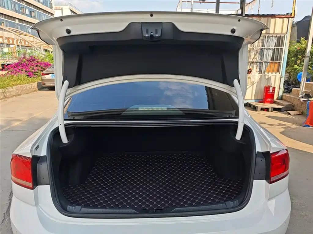Volkswagen Lamando 2017 230TSI DSG Trend Edition фото 19