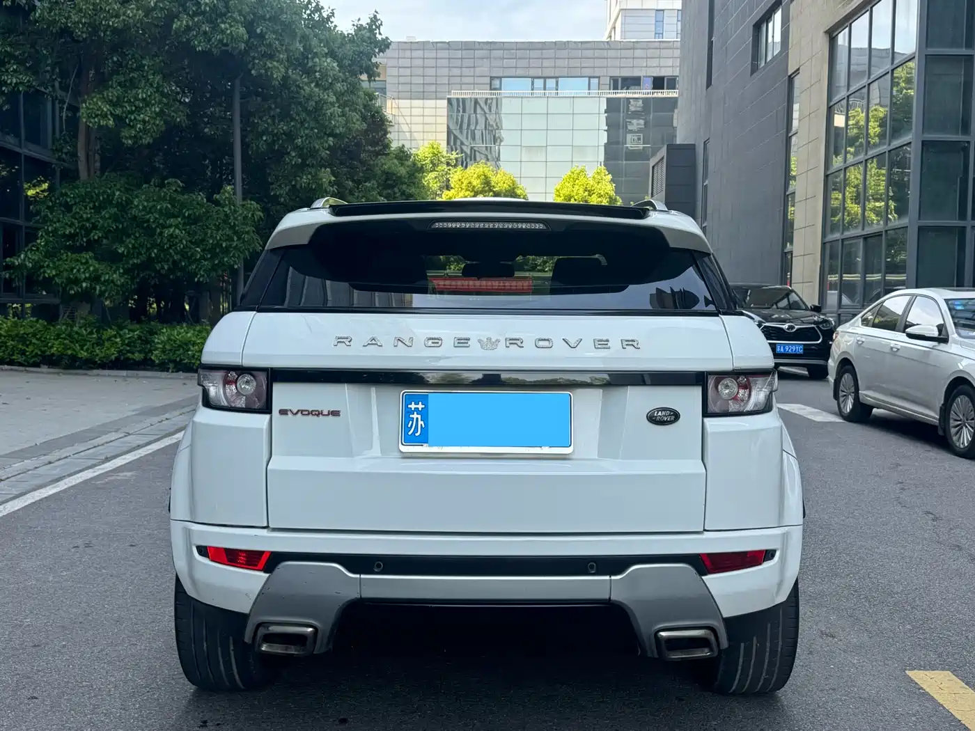 Land Rover Range Rover Evoque (Import) 2013 2.0T 5-door Dynamic Edition фото 5