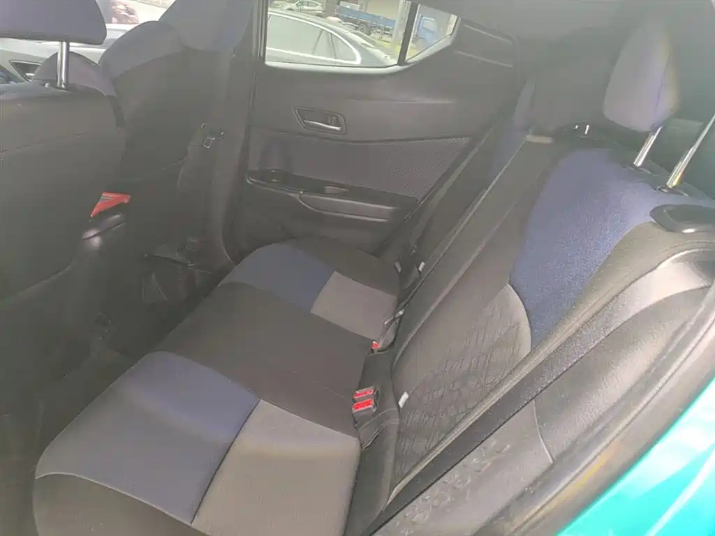 Toyota C-HR 2018 2.0L Leading Edition China VI фото 17