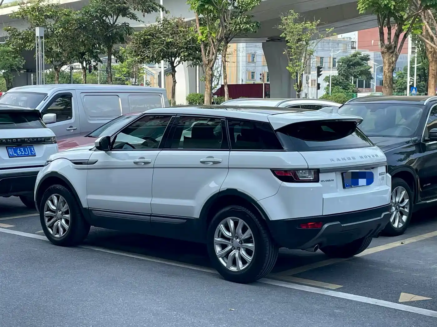 Land Rover Range Rover Evoque 2018 240PS SE Smart Edition фото 2