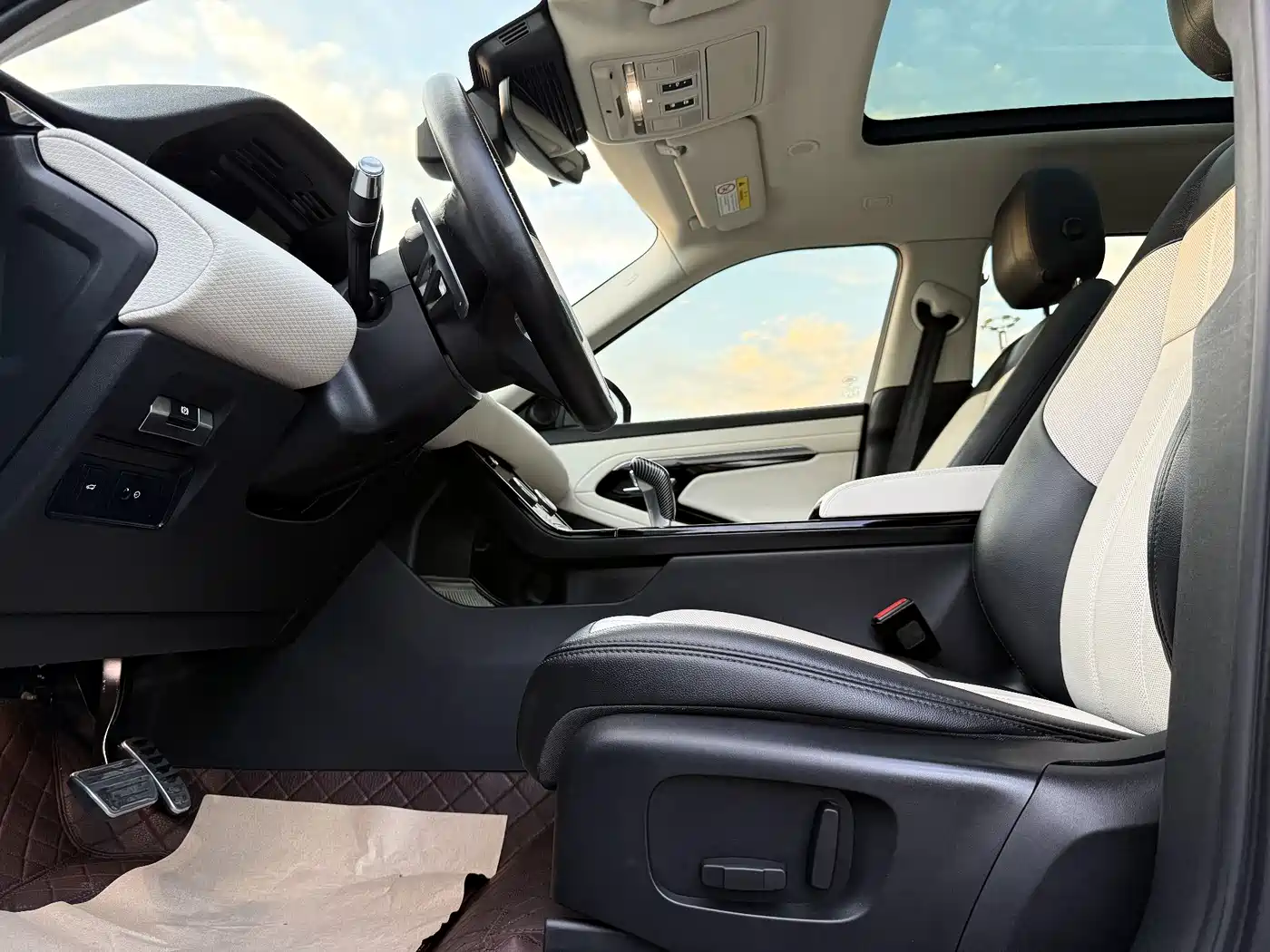 Land Rover Range Rover Evoque 2021 Range Rover Evoque L 249PS R-Dynamic S Performance Edition фото 19