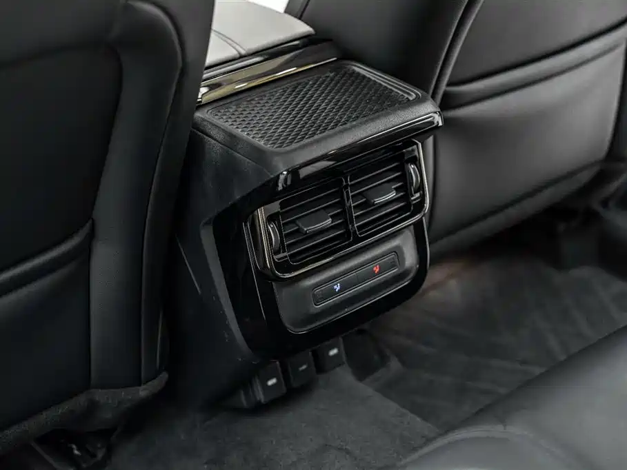 Land Rover Range Rover Evoque 2021 Range Rover Evoque L 249PS R-Dynamic First Edition Launch Edition фото 26