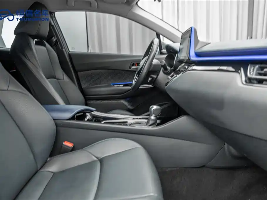 Toyota C-HR 2021 2.0L Luxury Edition фото 15