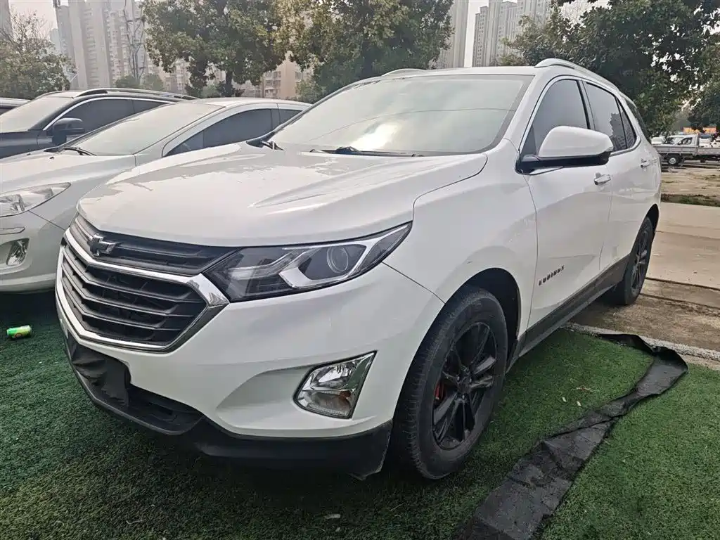 Chevrolet Equinox 2017 535T Automatic Realm Edition фото 2
