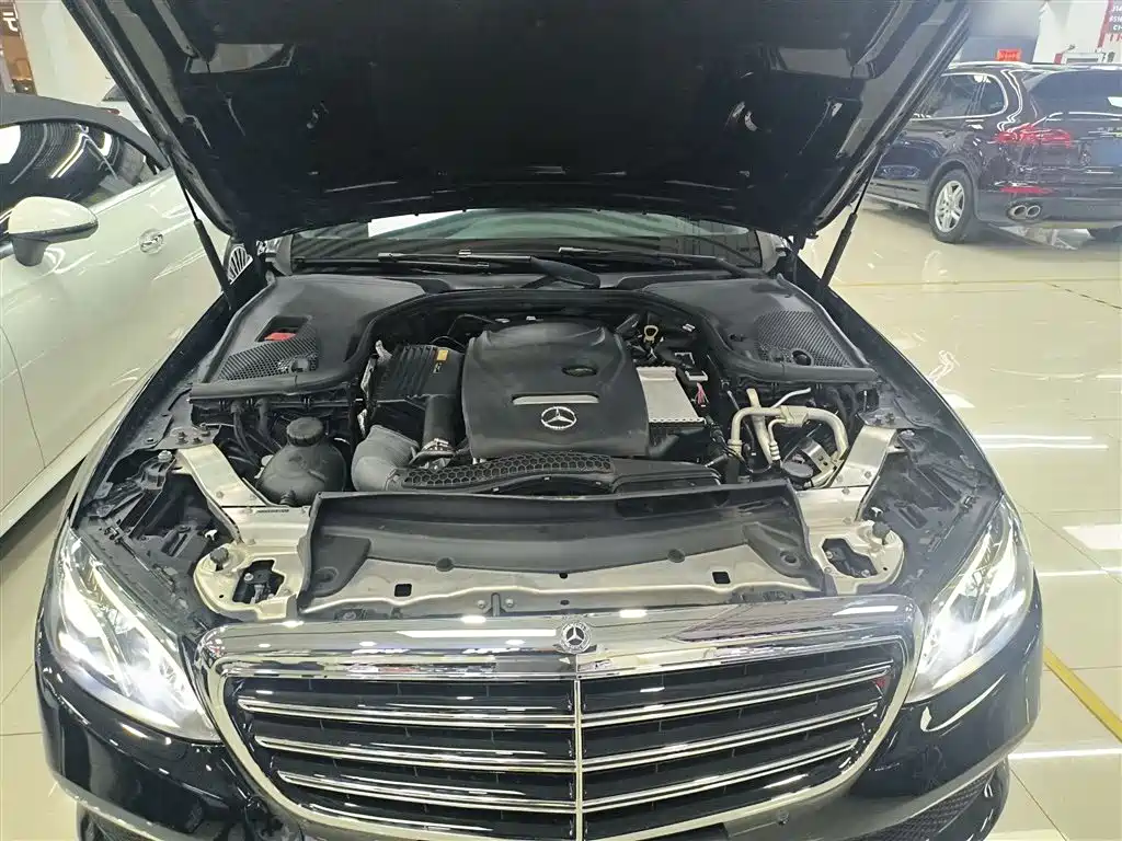 Mercedes-Benz E-Class 2016 E 200 L Sport Type фото 19