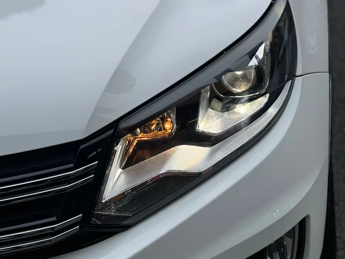 Volkswagen Tiguan 2016 280TSI Automatic 2WD Silk Road Comfort фото 3