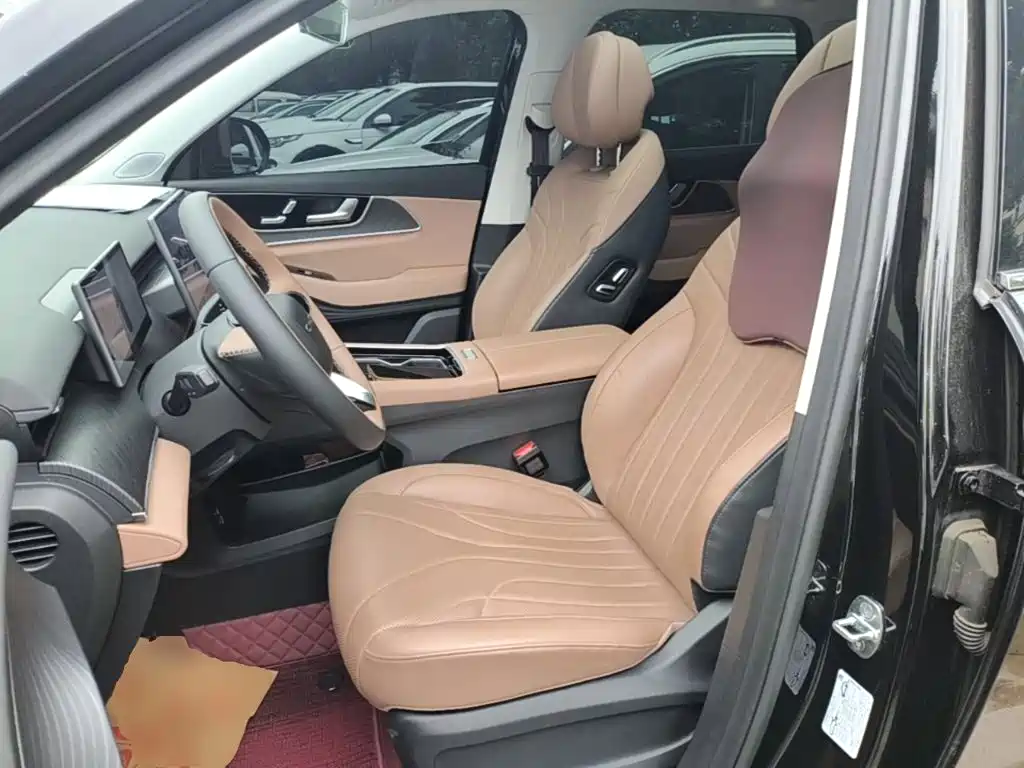 Chery Tiggo 8L 2024 2024 Model 2.0T 2WD Luxury 5-Seater