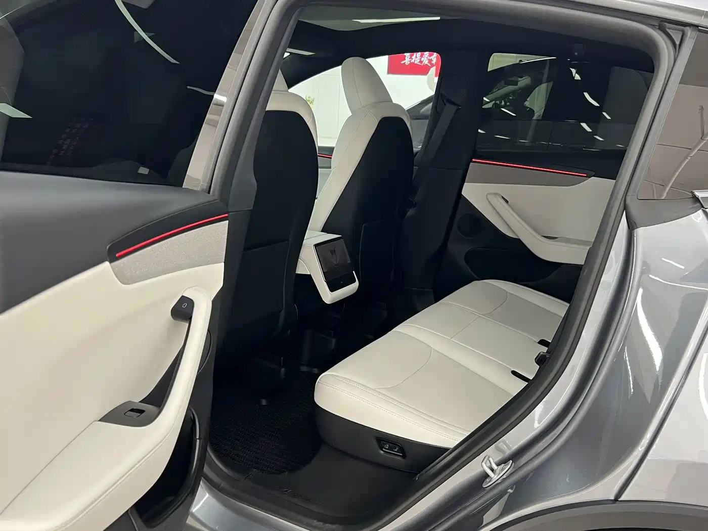 Tesla Model Y 2026 2026 Rear-Wheel Drive
