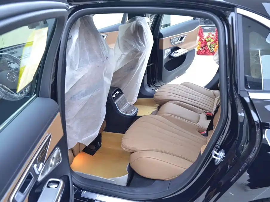 Mercedes-Benz E-Class 2026 E 300 L Luxury фото 5