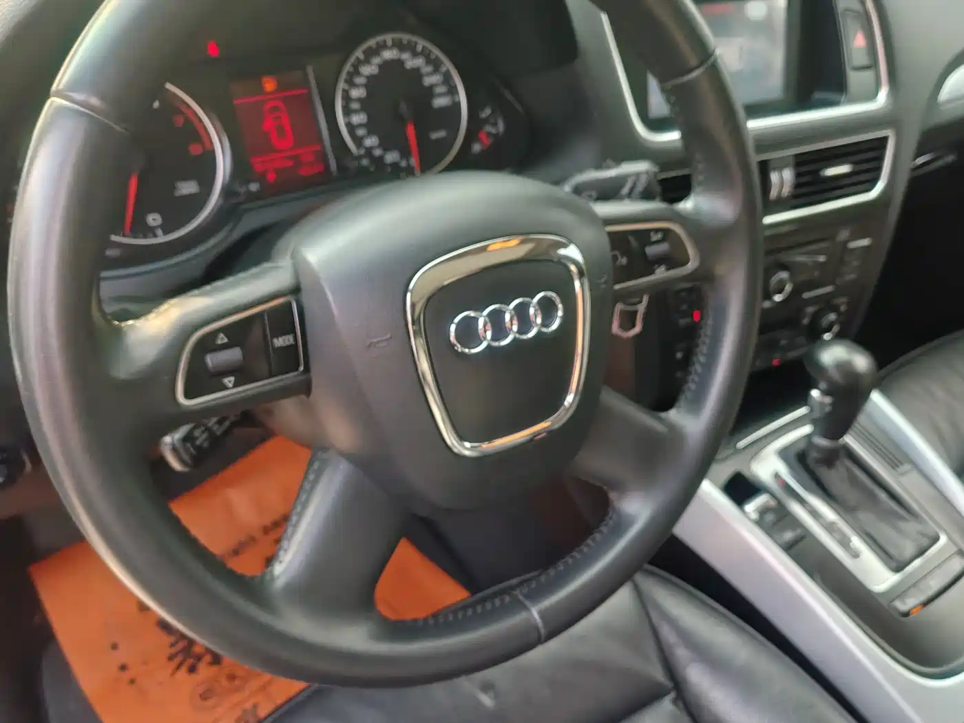 Audi Q5 2012 2.0TFSI Technology фото 44