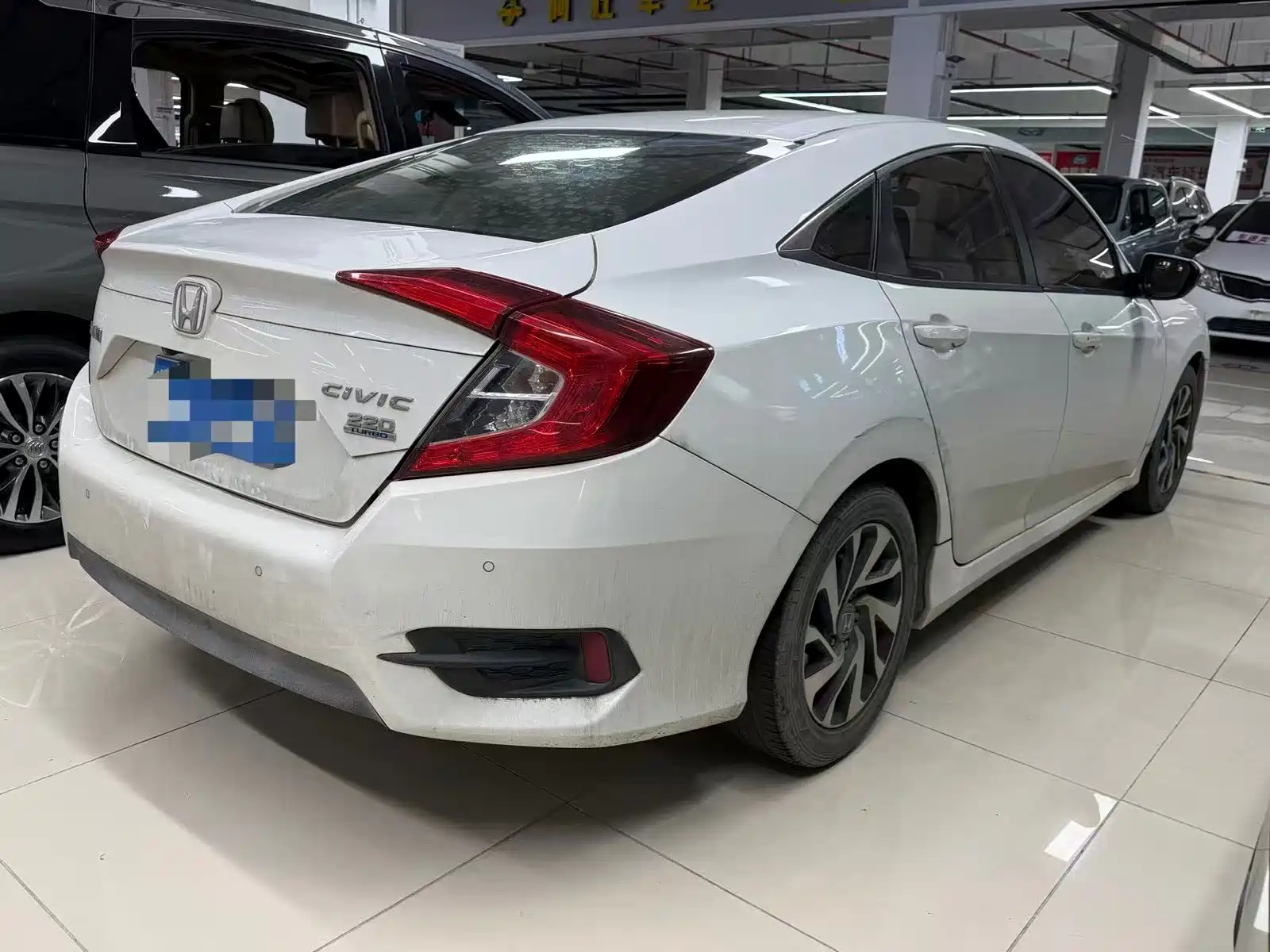 Фото 7 - Honda Civic