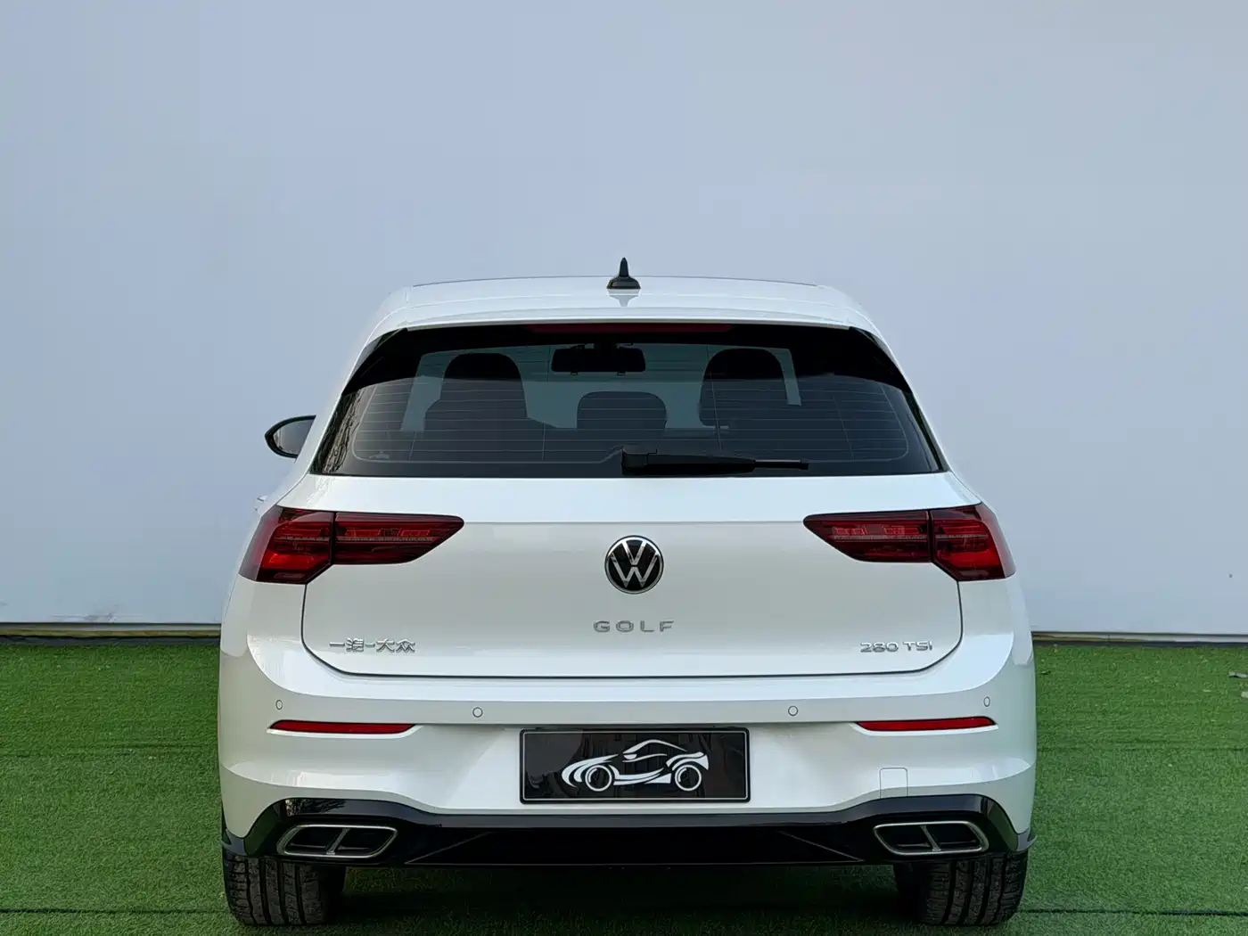 Volkswagen Golf 2023 Facelift 280TSI DSG R-Line фото 8