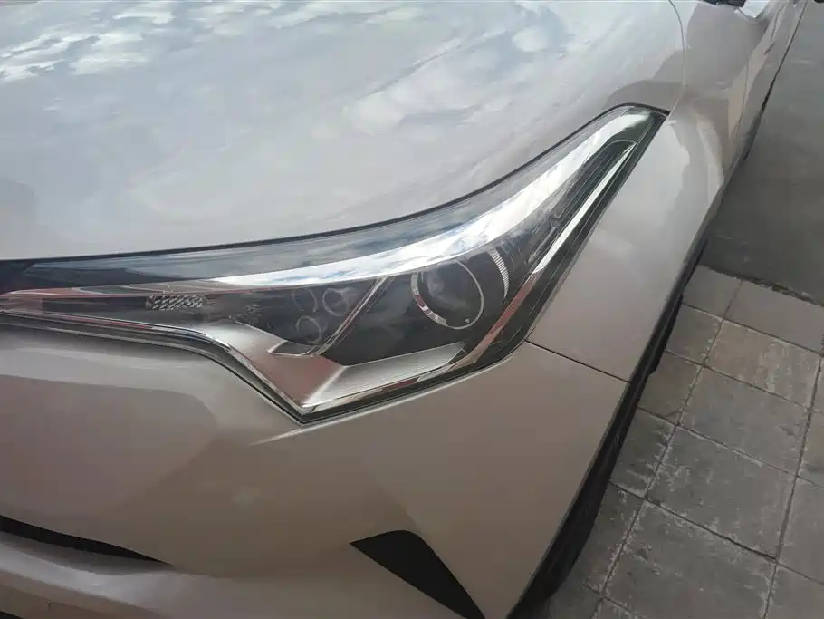 Toyota IZOA 2020 2.0L Yi Xiang Edition фото 5