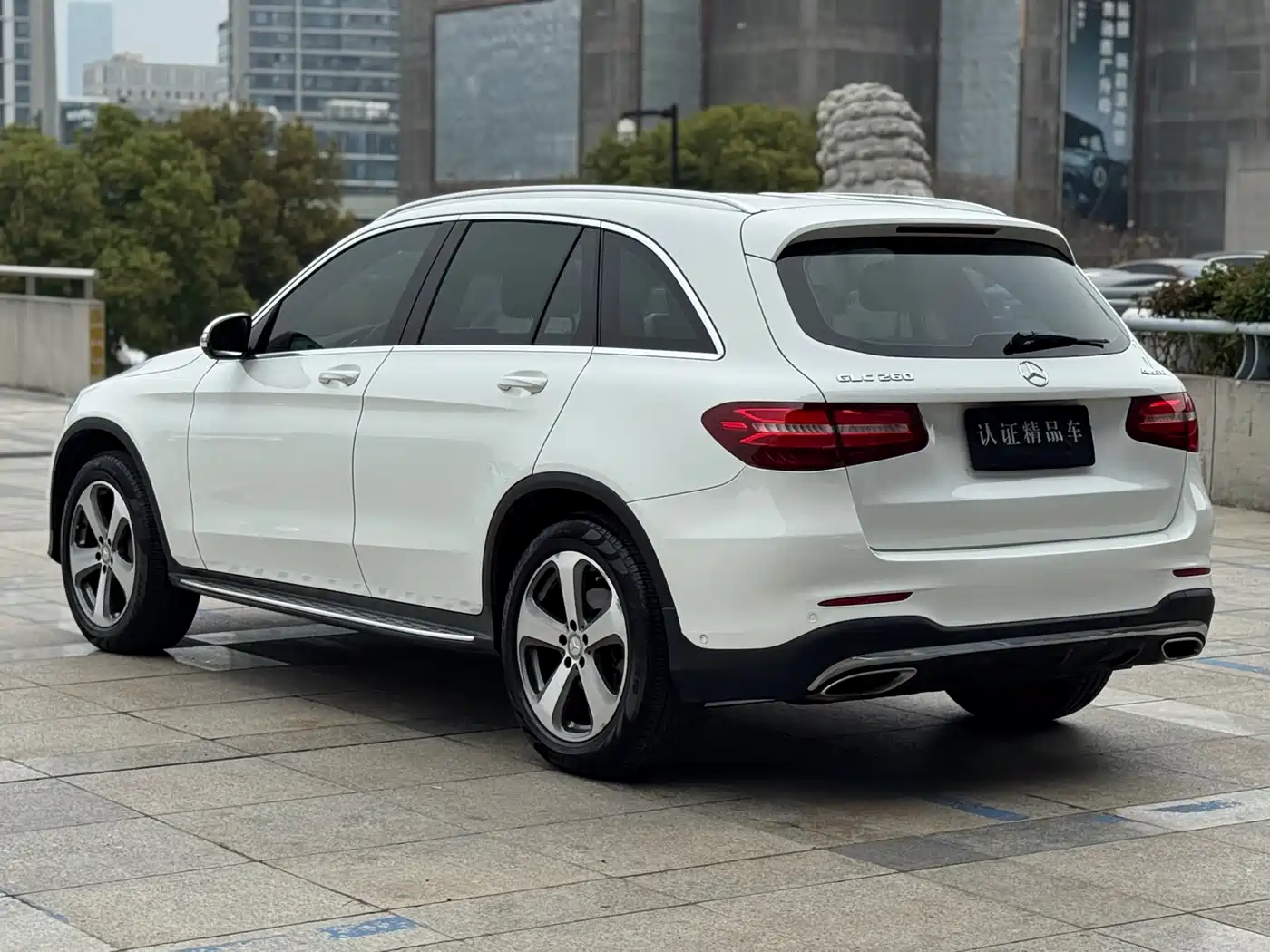 Mercedes-Benz GLC 2017 GLC 260 4MATIC Luxury фото 5