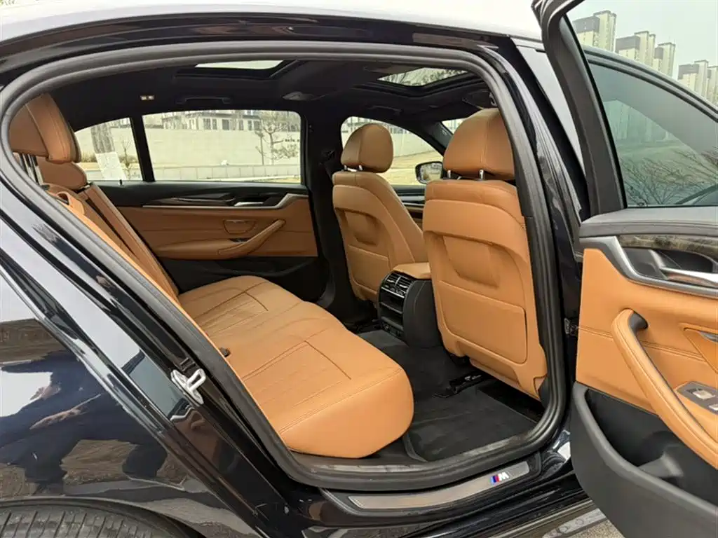 BMW 5 Series 2018 Facelift 530Li Leading M Sport Package фото 12