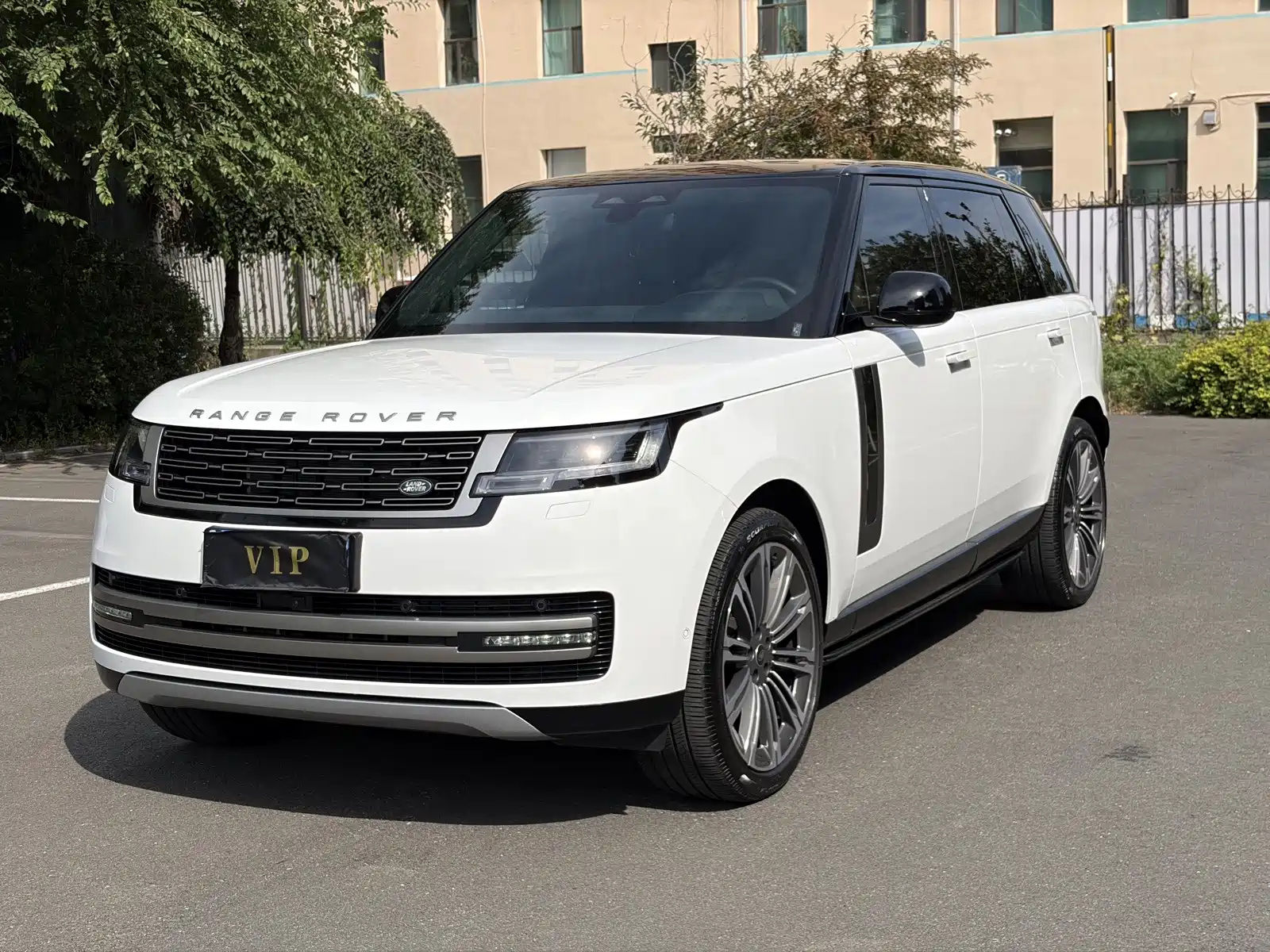 Фото 1 - Land Rover Range Rover