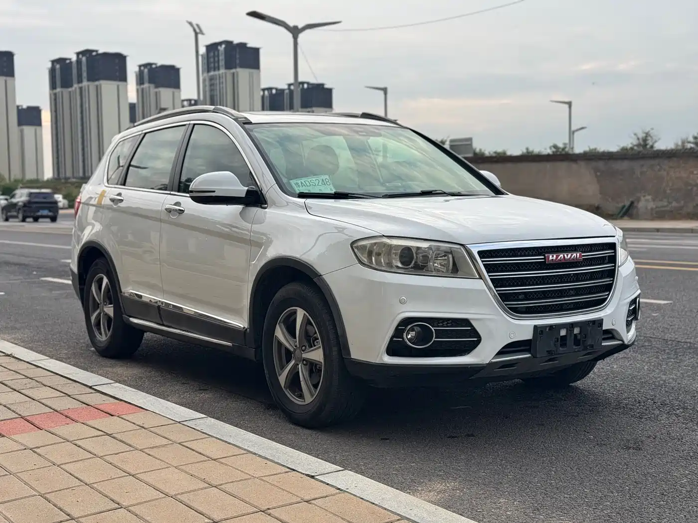 Photo 1 - Haval H6