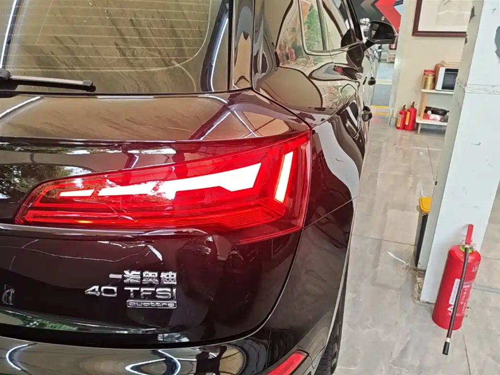 Audi Q5L 2024 Model 40 TFSI Luxury Dynamic фото 8