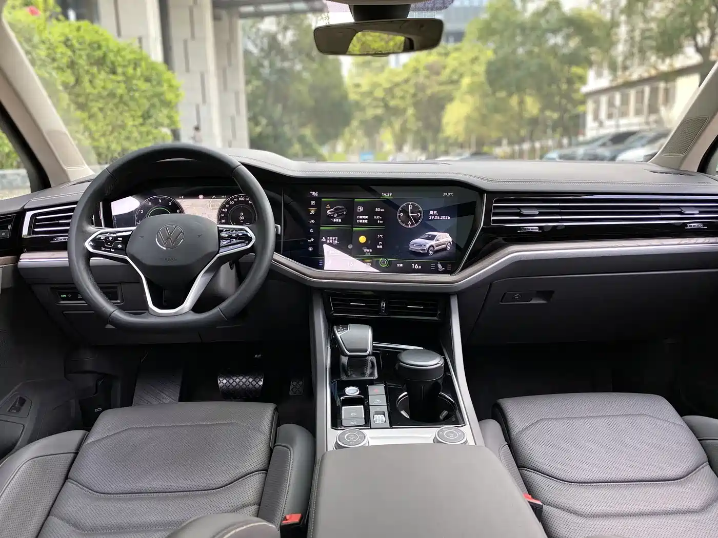 Volkswagen Touareg 2022 3.0TSI Rui Xiang Edition Gloss Black Sport Package фото 7