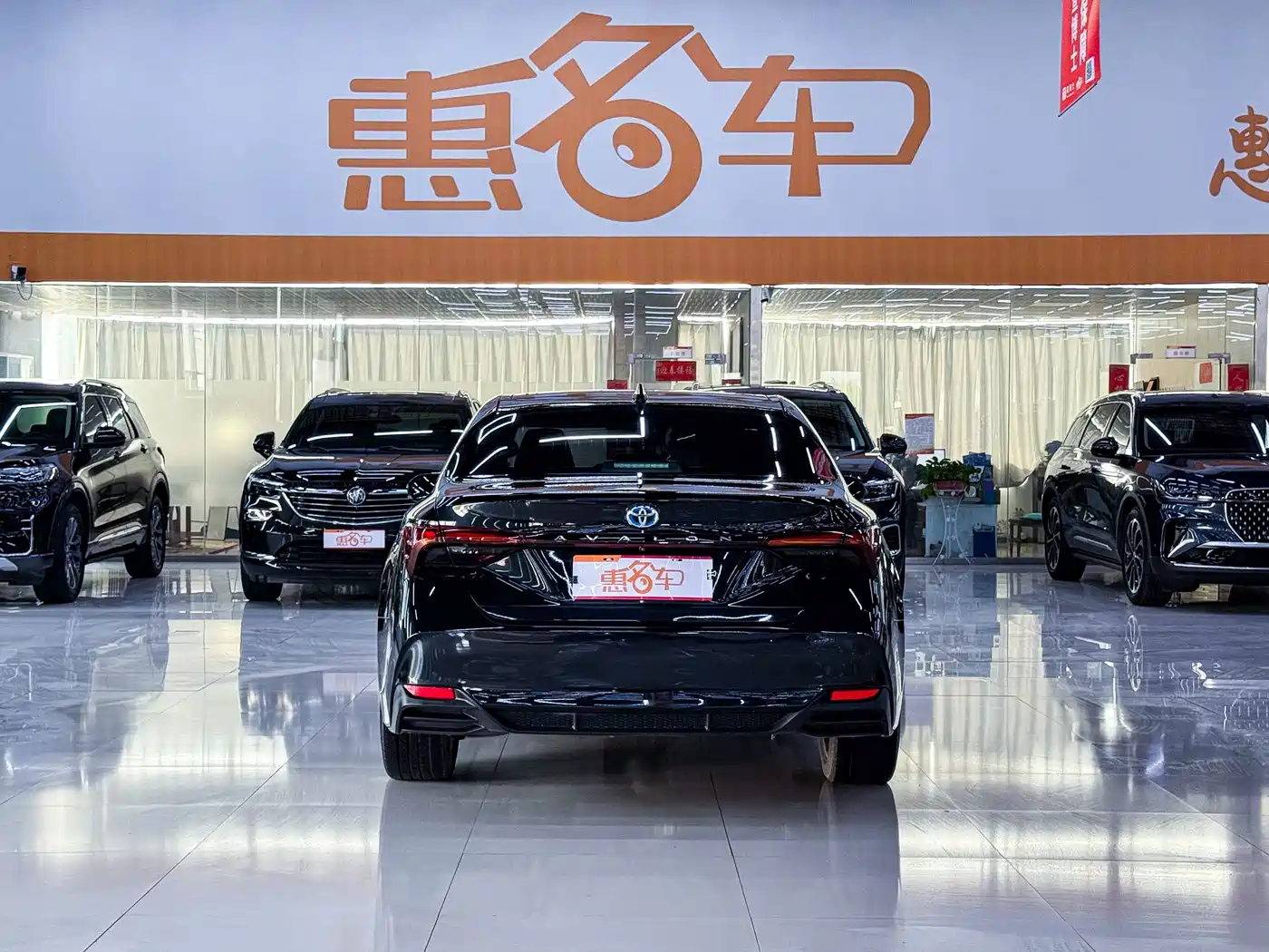 Toyota Avalon 2019 Hybrid 2.5L XLE Premium Edition China VI фото 16