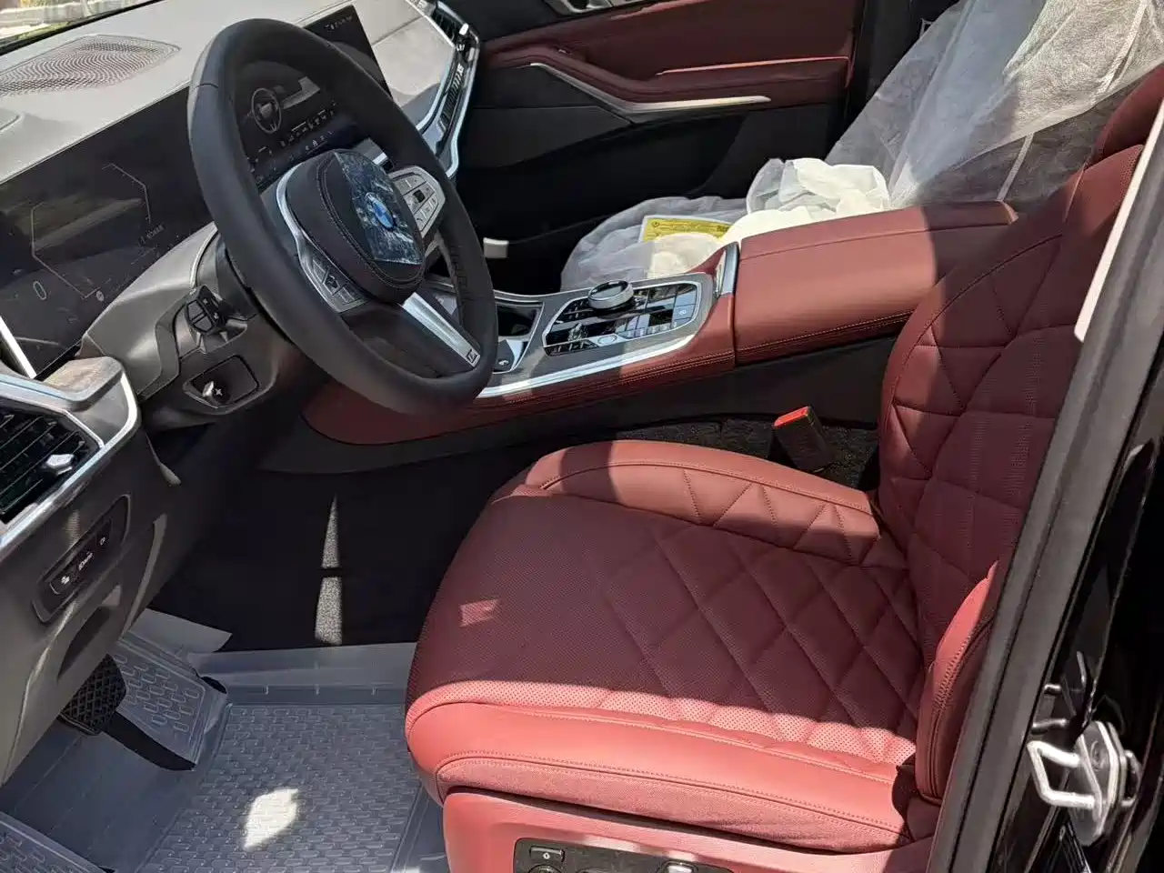 BMW X5 2026 xDrive 30Li Luxury M Sport Night Edition Package фото 10