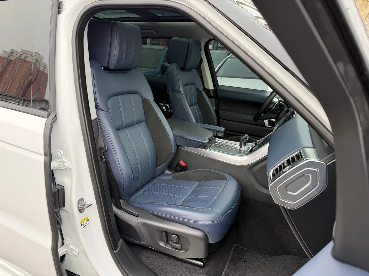 Land Rover Range Rover Sport 2022 3.0 L6 Gloss Black Edition фото 12