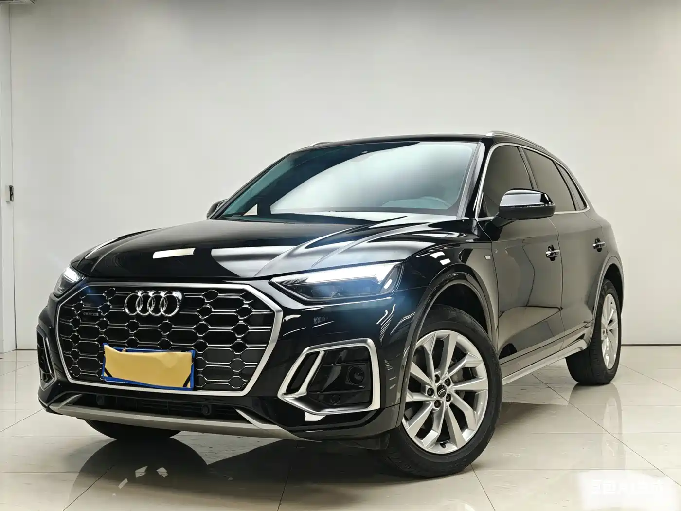 Audi Q5L 2022 40T Luxury Dynamic