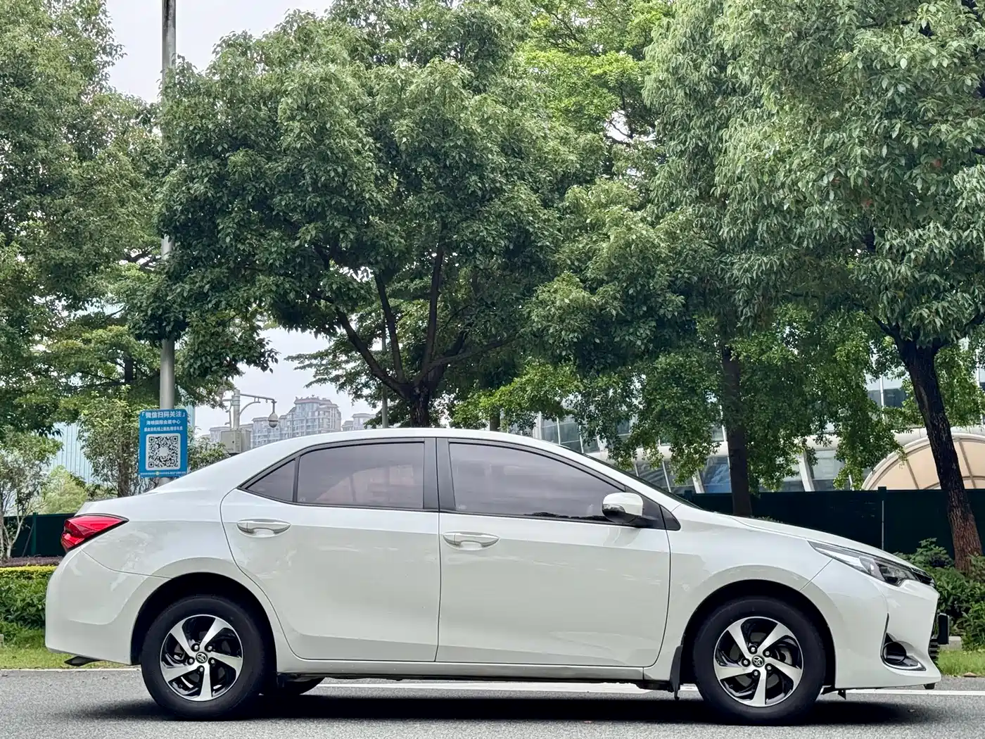 Toyota Levin 2017 Facelift 185T CVT Elite (China V) фото 22