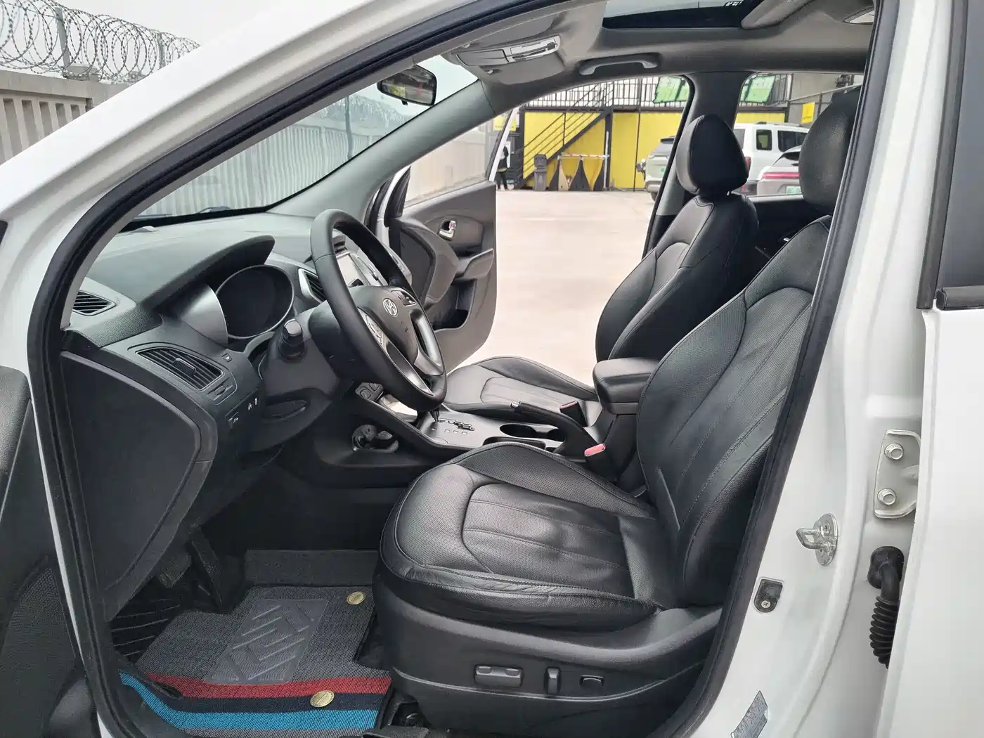 Hyundai Beijing Hyundai ix35 2013 2.0L Auto 2WD Smart GLS China IV фото 18