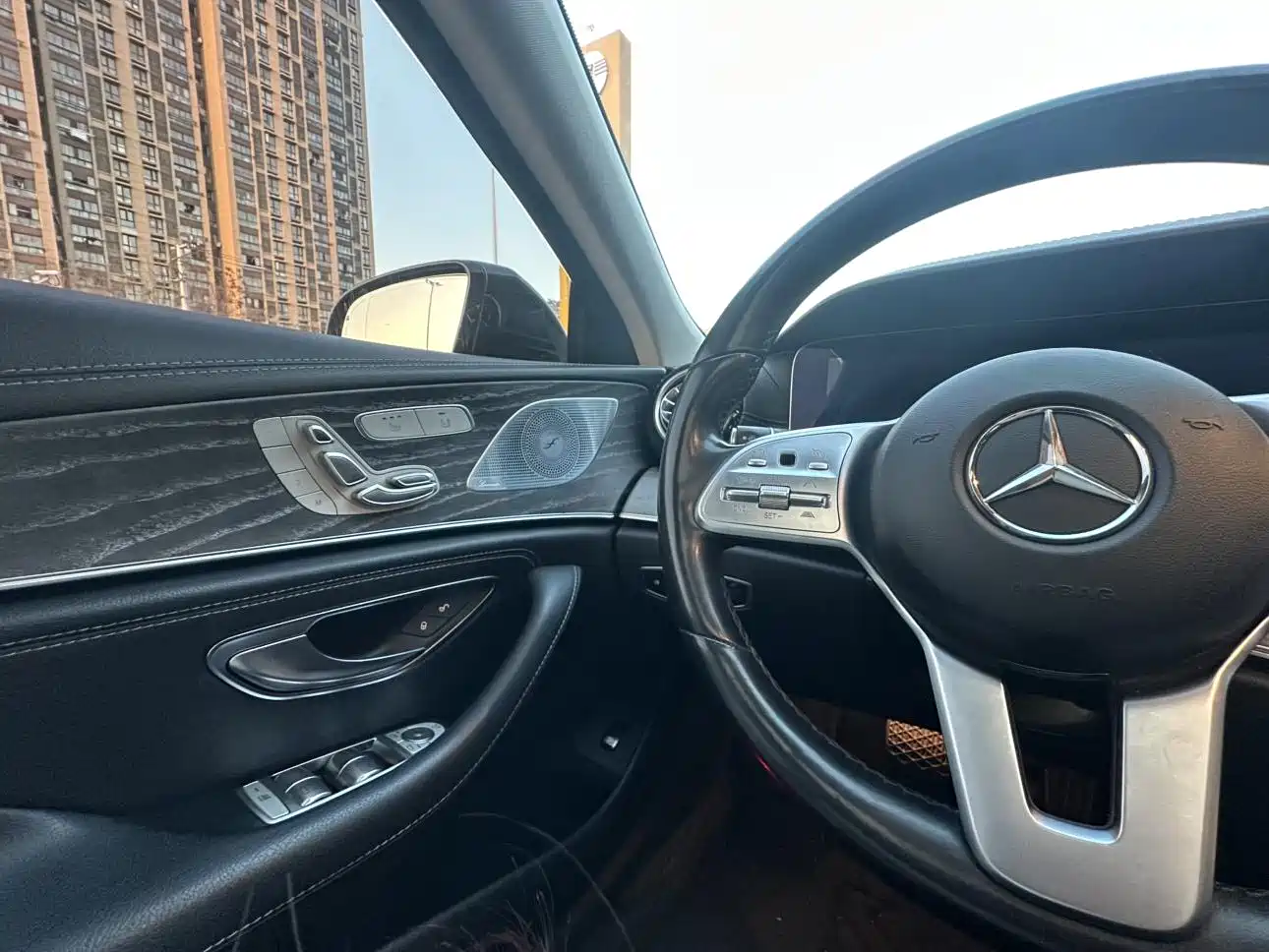 MERCEDES-BENZ CLS