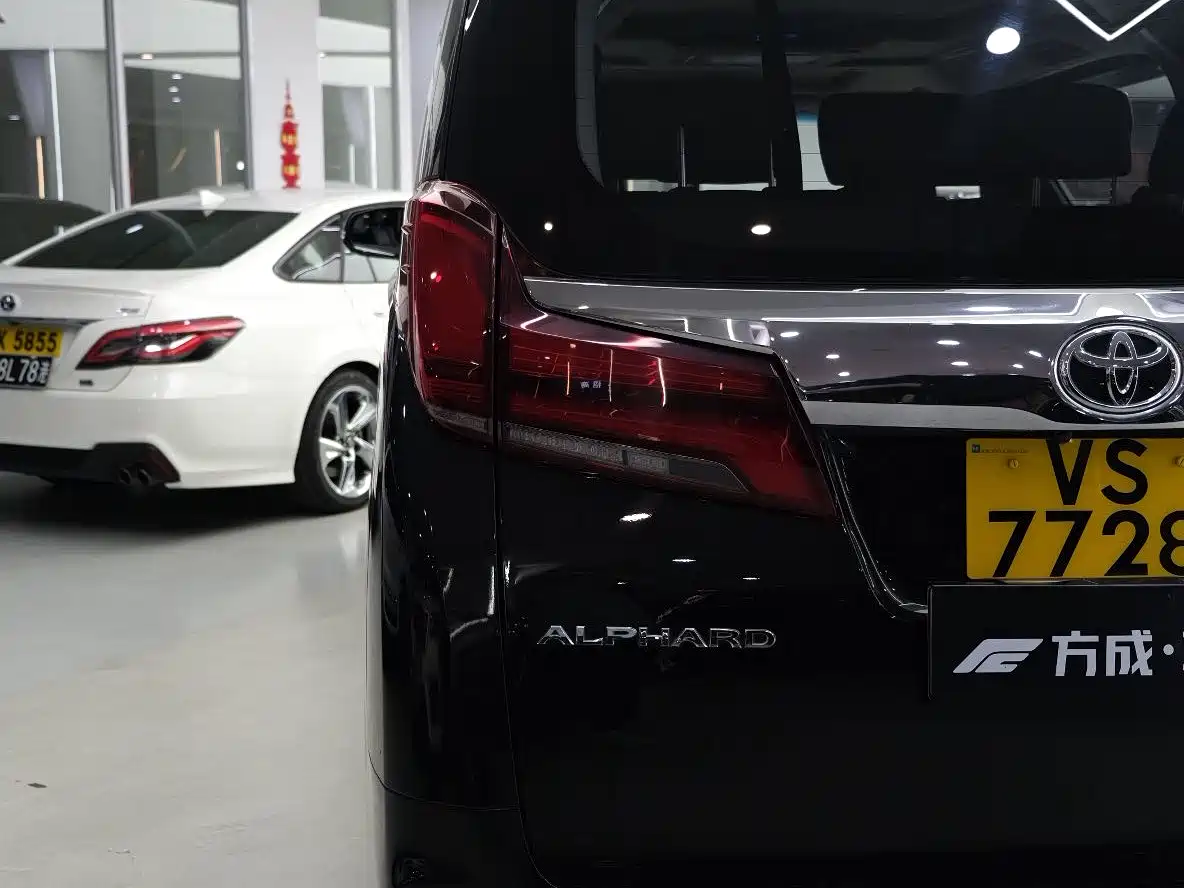 Toyota Alphard 2018 Facelift 3.5L Luxury Edition фото 13