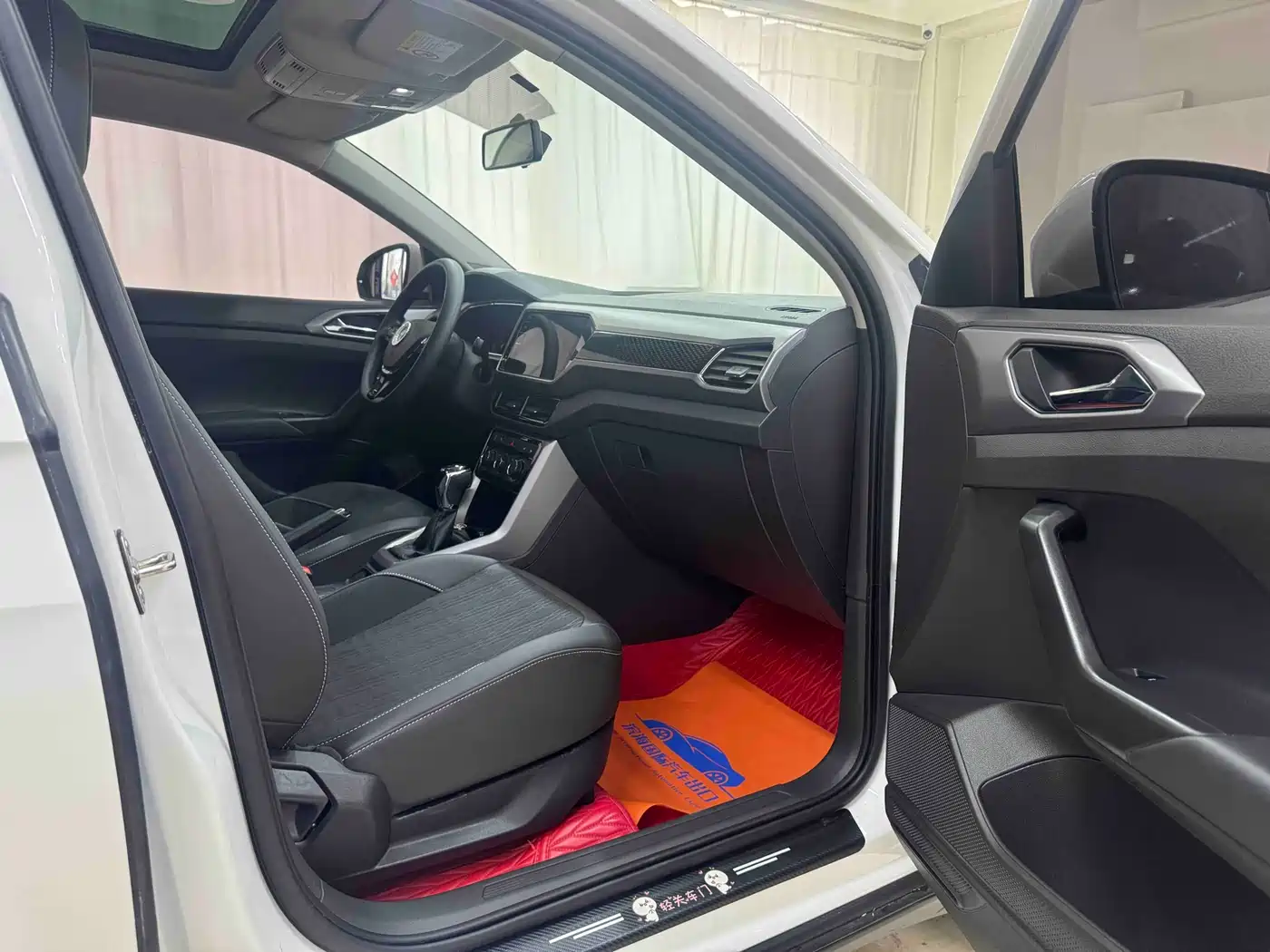 Volkswagen T-Cross 2022 280TSI DSG Comfort Edition фото 9