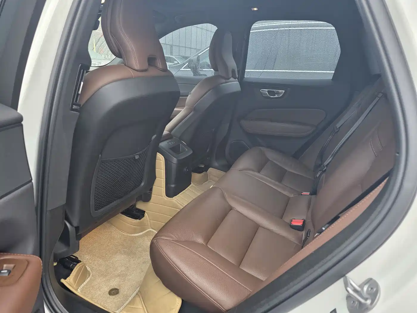 VOLVO XC60 PLUG-IN HYBRID