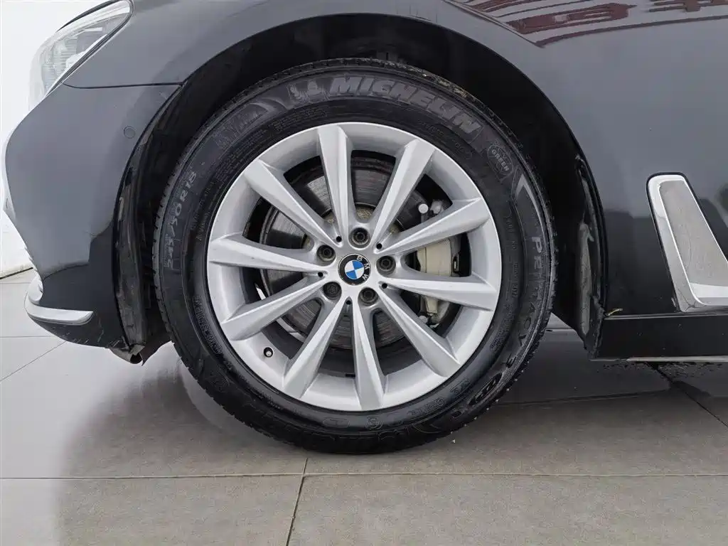 BMW 7 Series 2017 730Li Luxury Edition фото 17