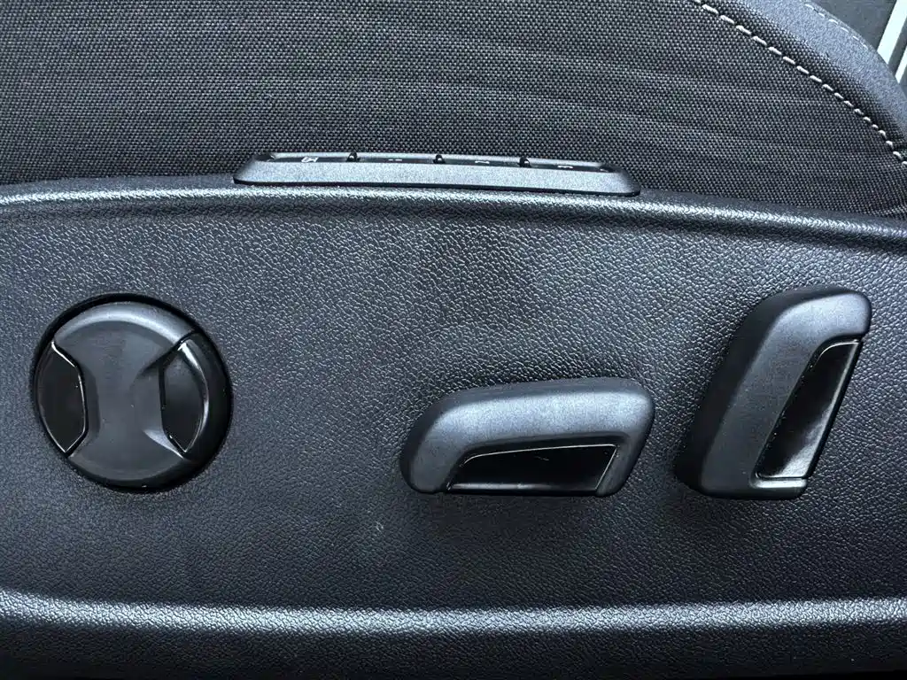 Volkswagen Golf 2021 280TSI DSG R-Line фото 11