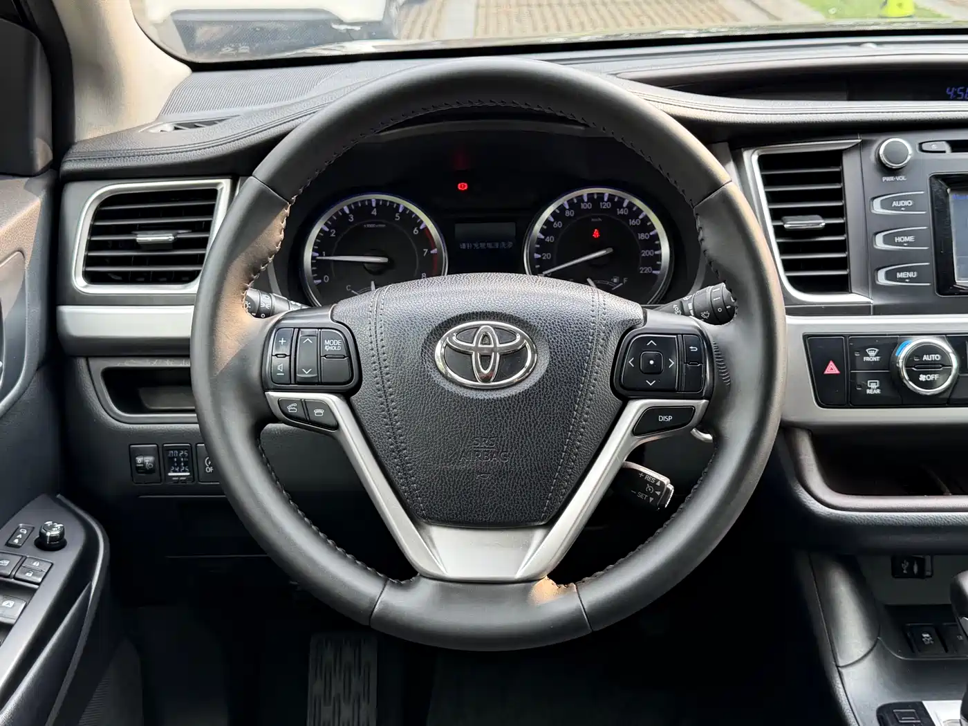 Toyota Highlander 2017 2.0T 4WD Premium 7-Seater фото 12