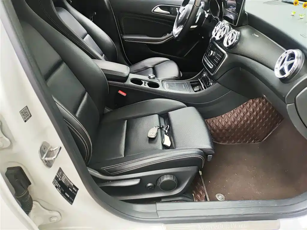 Mercedes-Benz GLA 2019 GLA 200 Dynamic фото 20