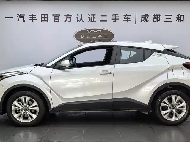 Toyota IZOA 2023 2.0L Yi-Xing Edition — фото 3