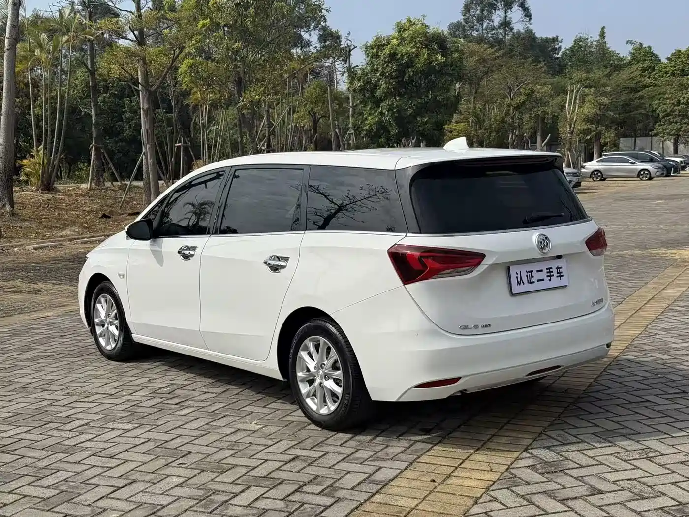 Buick GL6 2019 18T 6-seat Elite China VI фото 11