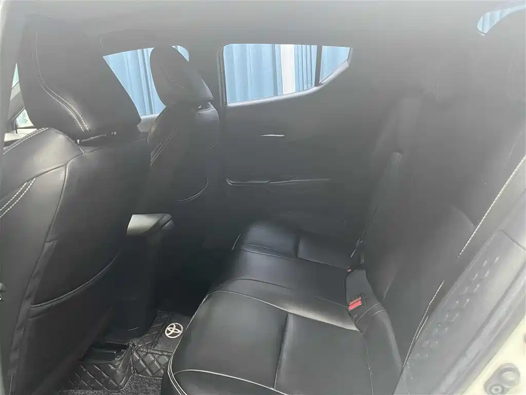 Toyota IZOA 2020 2.0L Yi Xiang CARE фото 6