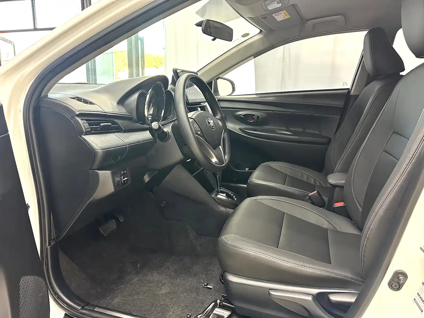 Toyota YARiS L Zhi Xuan 2021 Zhi Xuan X 1.5L CVT Luxury Edition фото 8