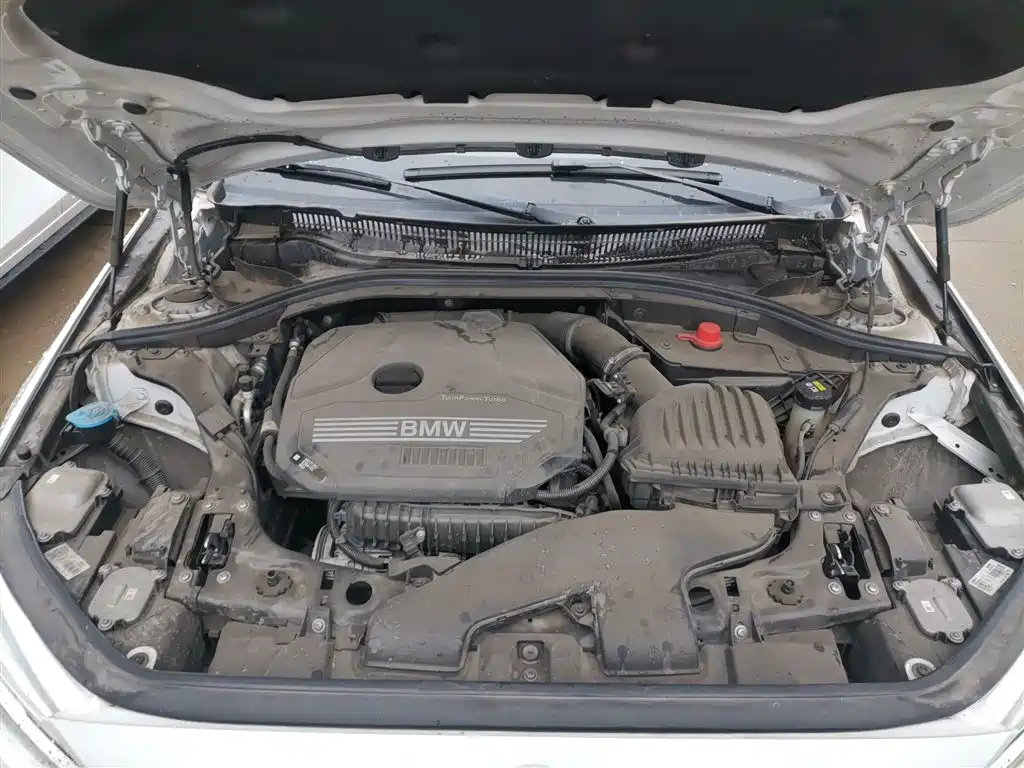 BMW 1-SERIES