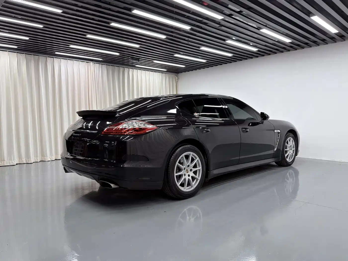 Porsche Panamera 2013 Panamera 4 Platinum Edition 3.6L фото 30