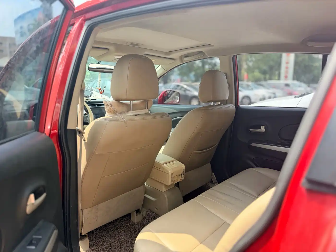 Venucia R50 2013 2013 1.6L Automatic Luxury Edition