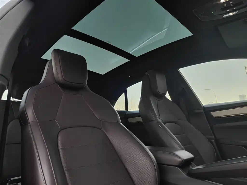 PORSCHE MACAN NEW ENERGY