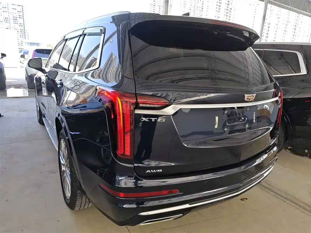 Cadillac XT6 2021 2.0T 7-seater 4WD Luxury фото 5